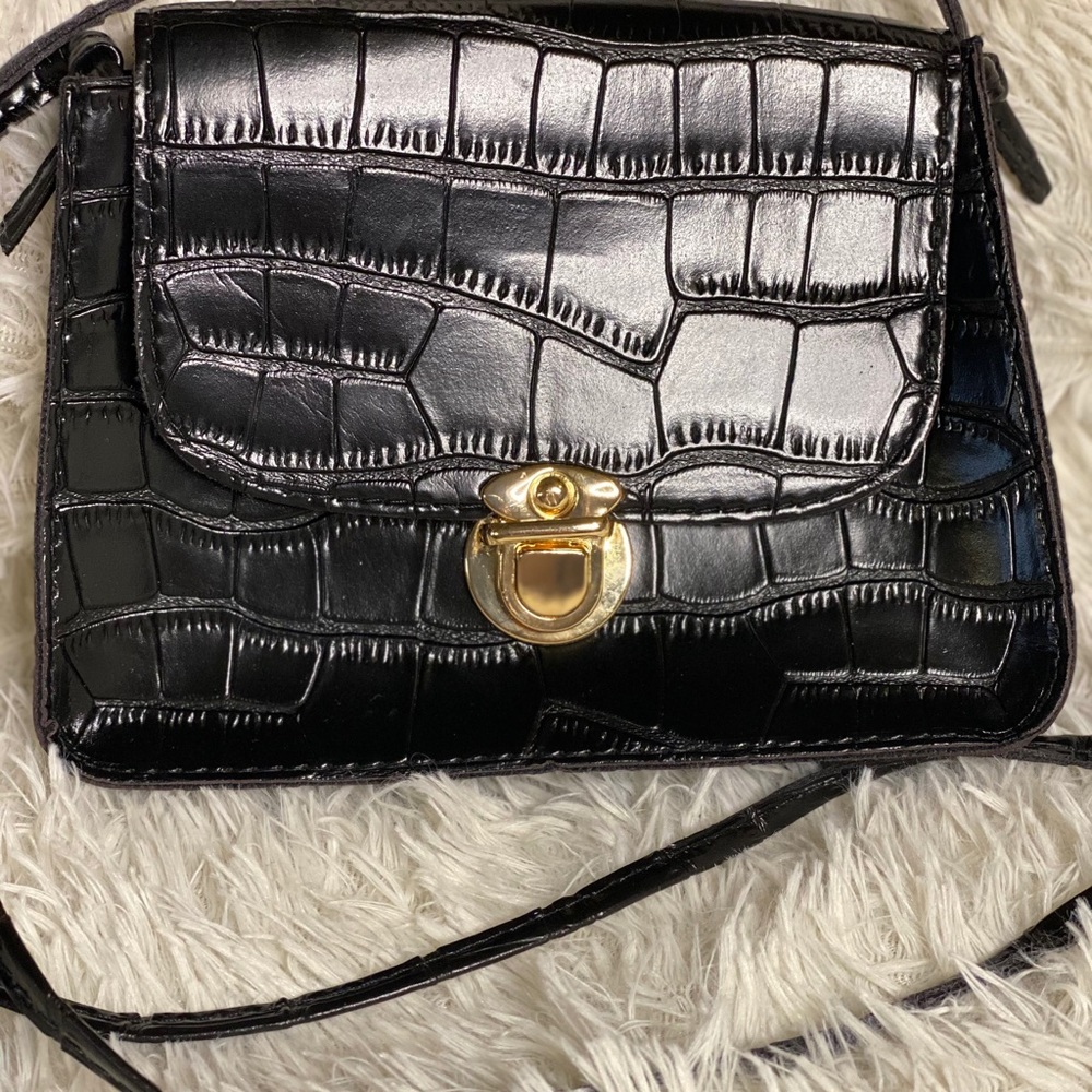 SHEIN BLACK ALLIGATOR CROSSBODY PURSE